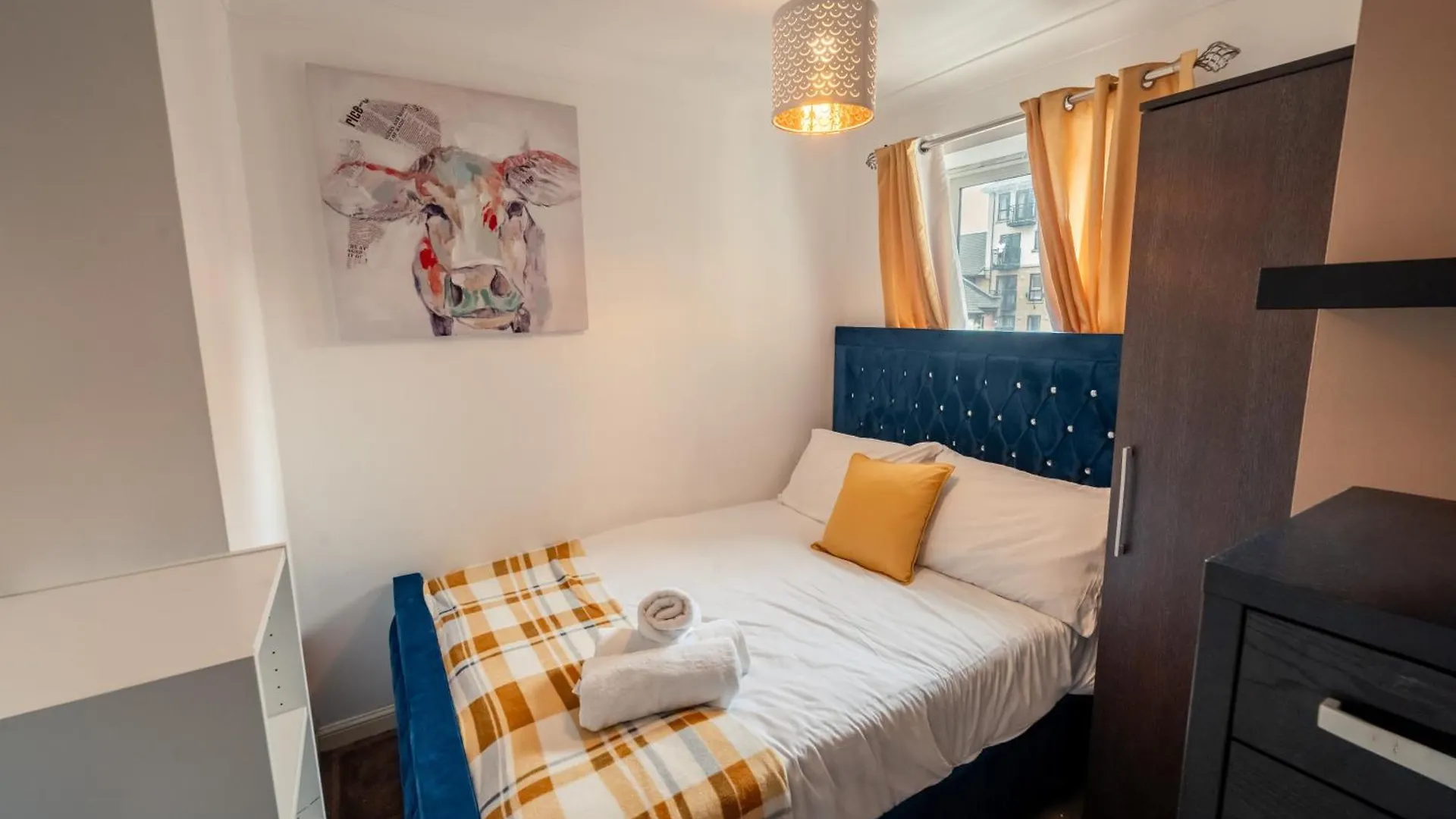Excel London Riverview Luxury Apartment -Sleep 6- Free Parking- Playstation 4